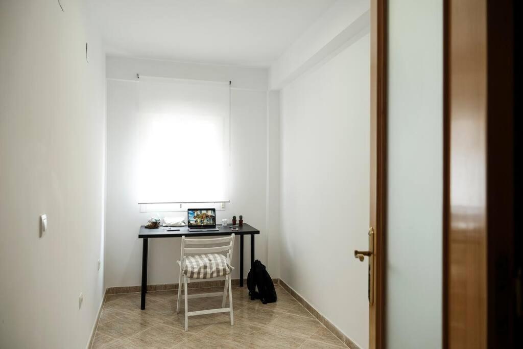 Apartamento A 100M Del Ayuntamiento Huelva Exterior foto